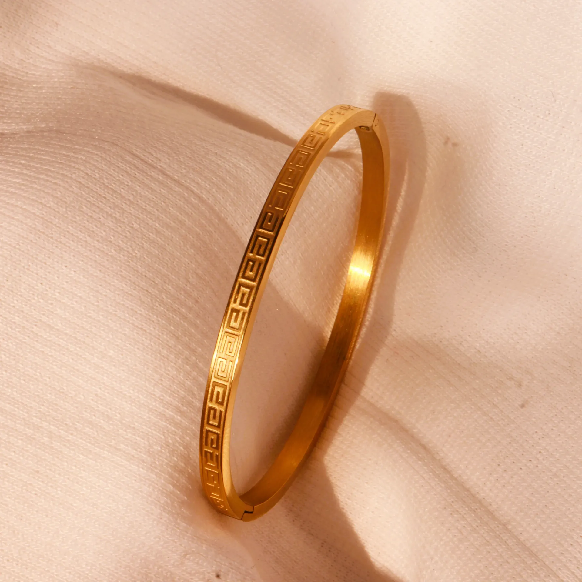 Engraved premium bracelet